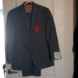 NEW Izod men's size 40R 2 piece suit - gray pinstripe - New with tags, unhemmed